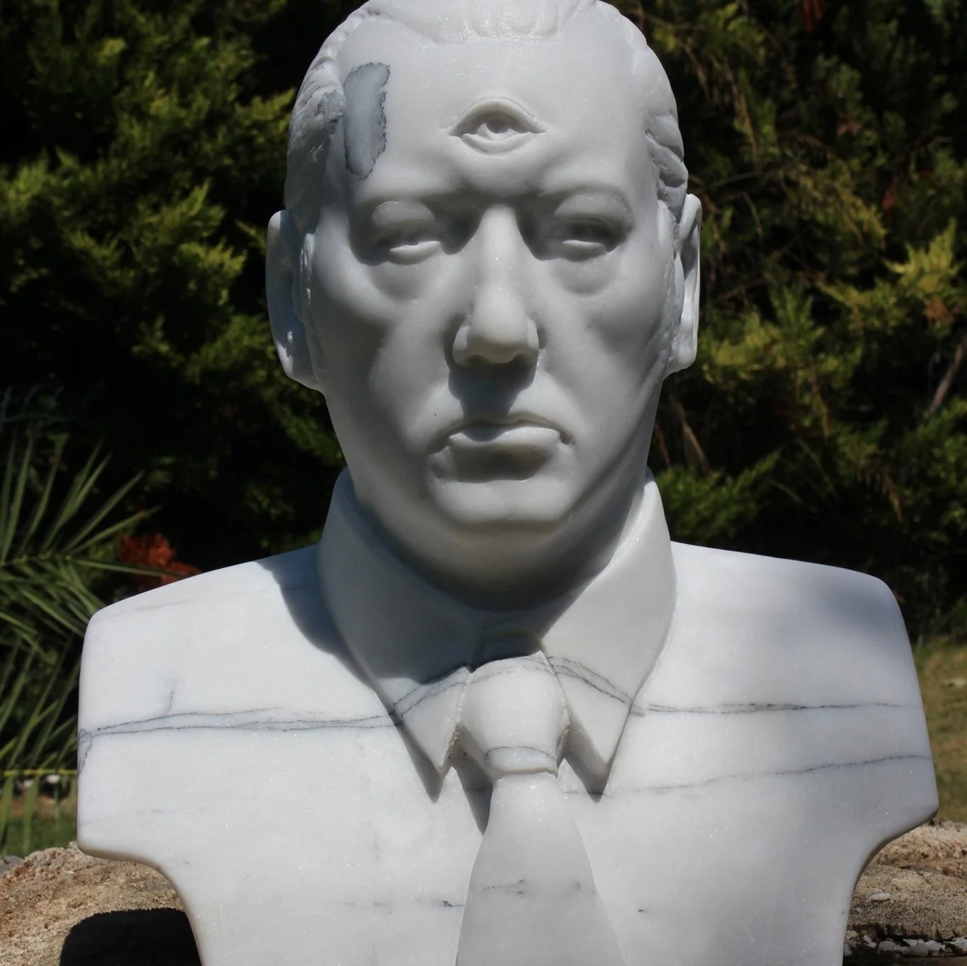 Bust